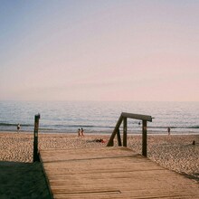 Lisabona - Costa da Caparica - Program Special Toamna 2024 | Active Travel - oferte speciale vacante si concedii externe circuite culturale toamna 2024 Costa de Caparica plaja